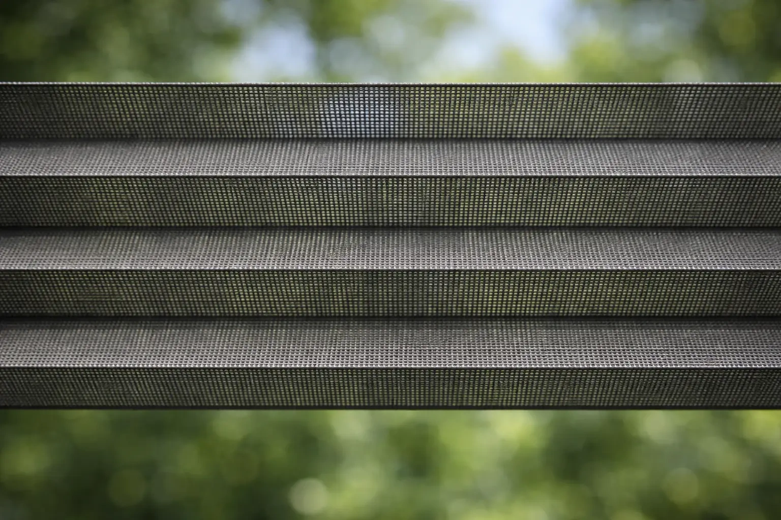 How to choose pleated insect screen mesh for professional production